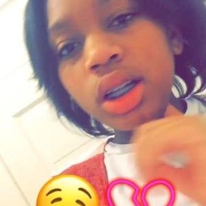 Meet your Posher, Rayna